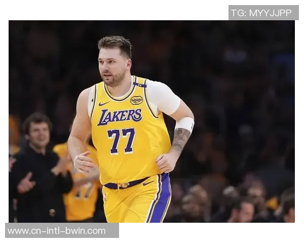 2020年NBA季后赛湖人与掘金首场对决精彩回顾与赛况分析 2020年NBA季后赛湖人与掘金首场对决精彩回顾与赛况分析